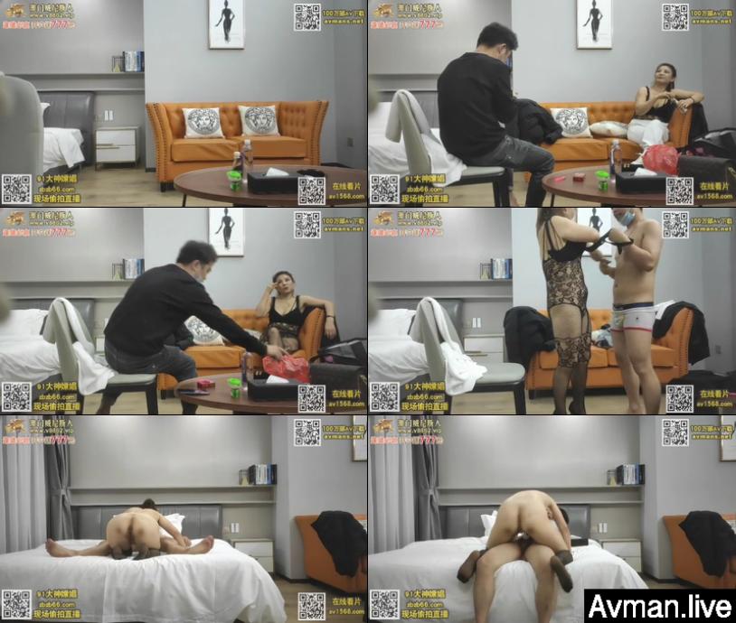 [MP4]带骚熟女酒店开房，一进来就脱下裤子吃JB，抬起双腿扣穴，骑乘抽插猛操