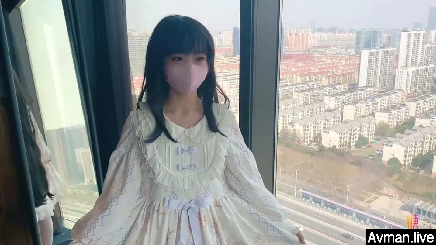 [MP4]萝莉少女新晋极品网红美少女元气兔白丝洛丽塔的足丝服务